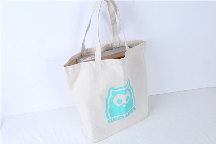 shopping bag in natural cotton canvas